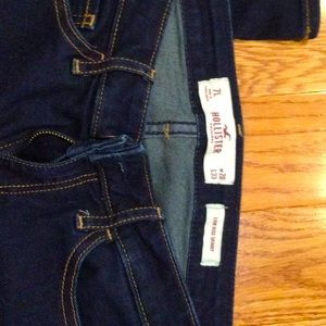 Hollister Dark Wash Skinny Jean Low Rise size 7 Long